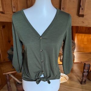 No Boundaries S 3/5 olive green Button-Down Women's Shirt